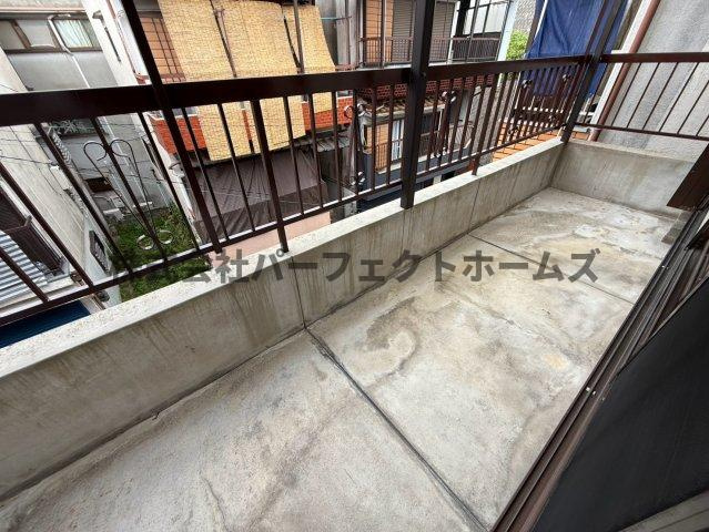 津田東町1丁目戸建　賃貸のバルコニー|広々としたバルコニーです