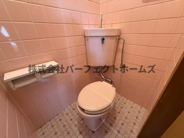 津田東町1丁目戸建　賃貸のトイレ|シンプルで使いやすいトイレです