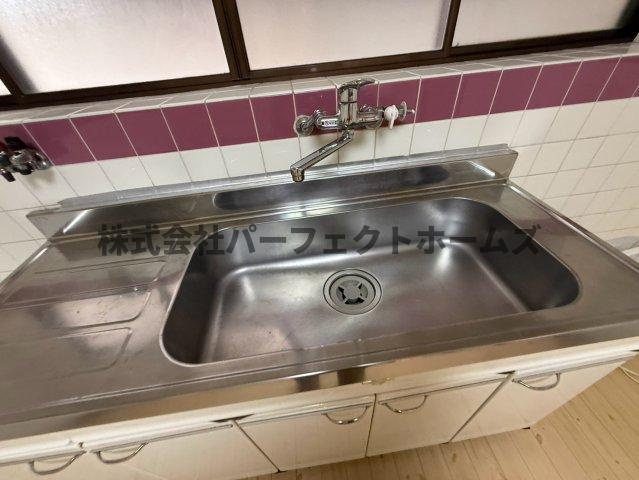 津田東町1丁目戸建　賃貸のキッチン|お料理しやすいキッチンです