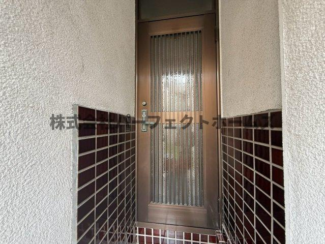 津田東町1丁目戸建　賃貸の玄関|玄関です
