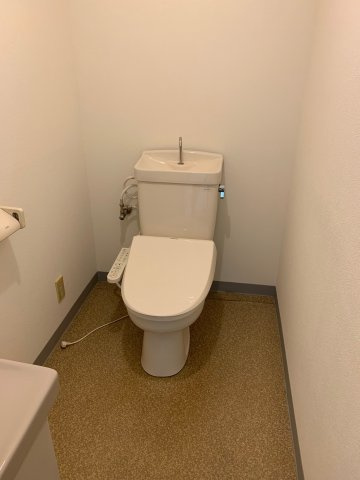 深山ビルのトイレ