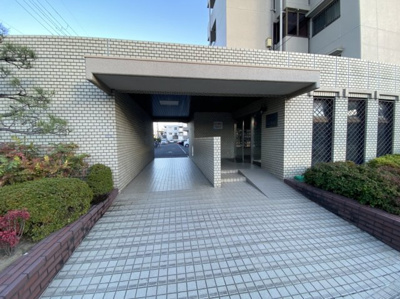 【エントランス】 | メゾン二本松