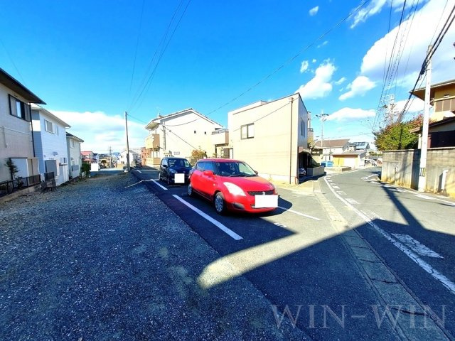 エスペレの駐車場