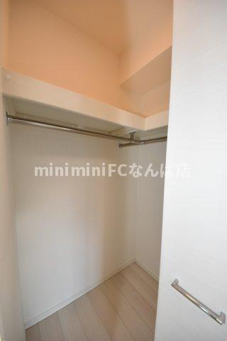 プレミスト堺筋本町ラディーナの収納