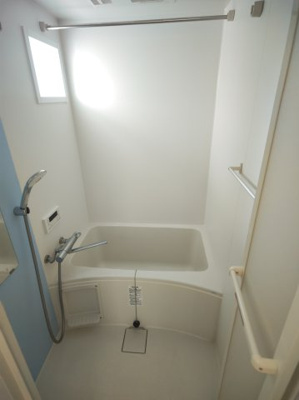 【浴室】 | セレニティ池田B棟 | お風呂です