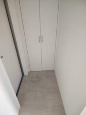 【玄関】 | セレニティ池田B棟 | ゆったりとした玄関です