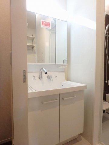 ラ・ルーチェ上田レジデンスの独立洗面台