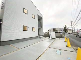 【前面道路含む現地写真】 | 前面道路含む現地写真です