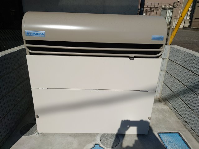 大宮櫛引プラザの玄関