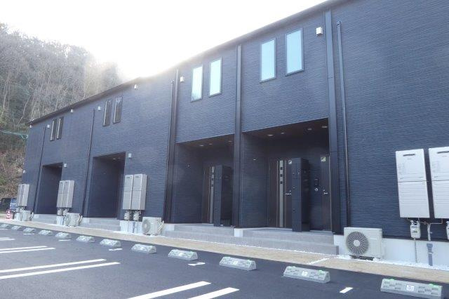 総社市井尻野のアパートの外観