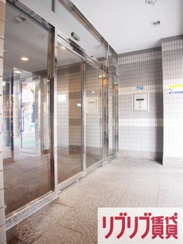 ジェネピア東千葉のエントランス