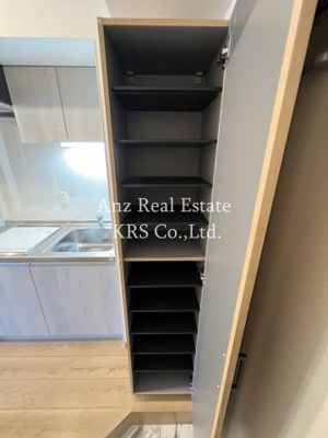 【玄関】 | MESSAGE九条みなと通Ⅱ | 玄関部分にあるシューズボックスです♪便利♪