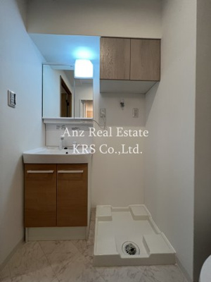 【洗面所】 | MESSAGE九条みなと通Ⅱ | 照明付き！2面鏡の独立洗面台♪洗濯機置き場もあります♪