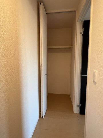 ☆突き当りは収納です☆