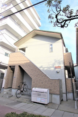 二階建て木造アパート
