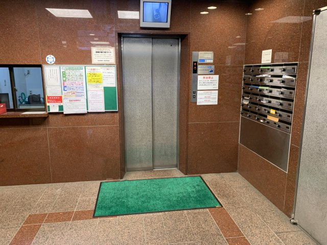 ルックハイツ新宿のエントランス