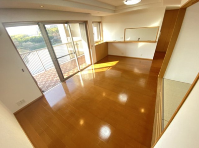 【居間・リビング】 | 桃山台ロジュマンパークビュー