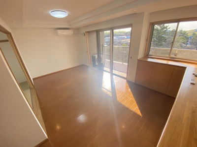 【居間・リビング】 | 桃山台ロジュマンパークビュー