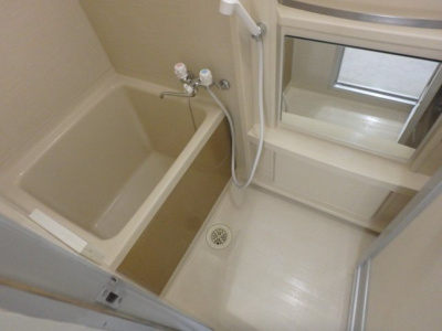 【浴室】 | ＬＡＰＩＳ　ラピス | お風呂です