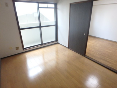 【寝室】 | ＬＡＰＩＳ　ラピス | 落ち着いて過ごせるお部屋なので、寝室にいかがでしょうか