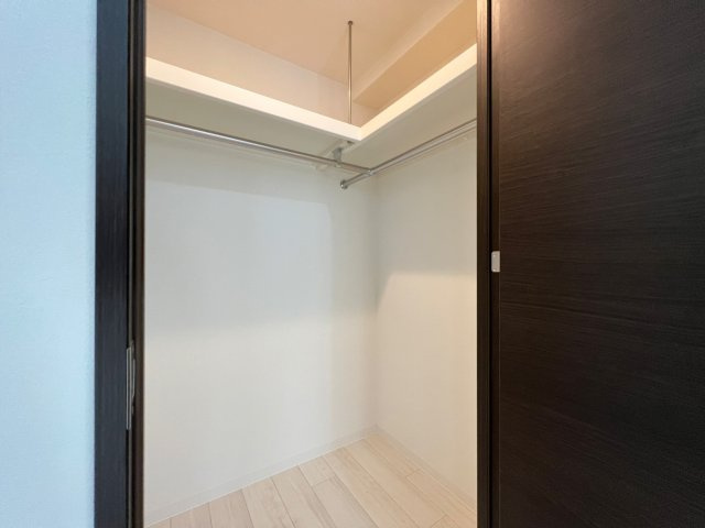 ワールドアイ京町堀の収納