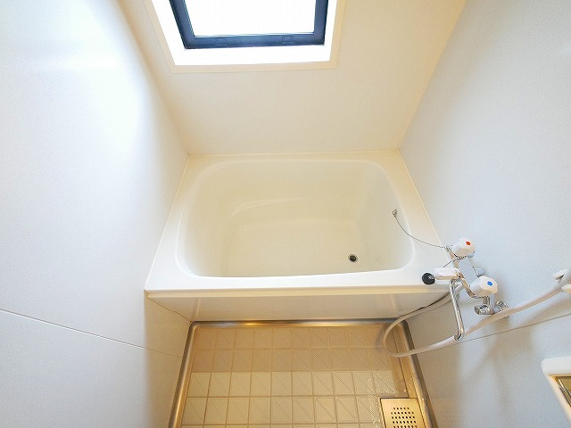 アクシス光台の浴室|きれいなお風呂です