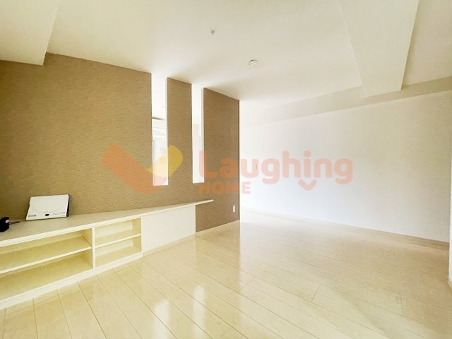 グランドウェルストーンの居間・リビング|こちらのリビングで趣味の時間をお楽しみください