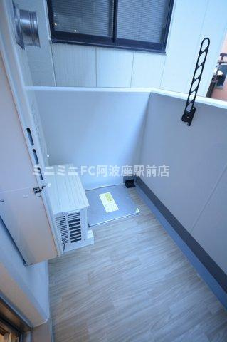 大阪市西区新町３丁目の賃貸マンションのバルコニー