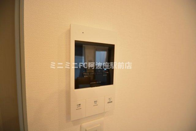 大阪市西区新町３丁目の賃貸マンションのセキュリティ