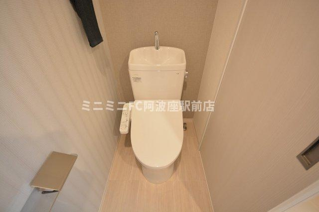 大阪市西区新町３丁目の賃貸マンションのトイレ
