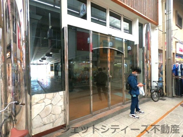 【エントランス】 | 三幸ビル | 東側：天神橋筋商店街