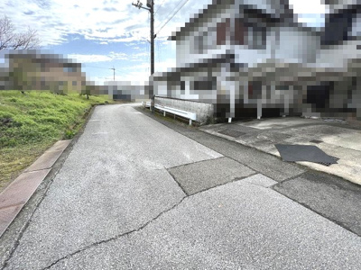 【前面道路含む現地写真】 | 高知市福井町 中古売家　2SLDK
