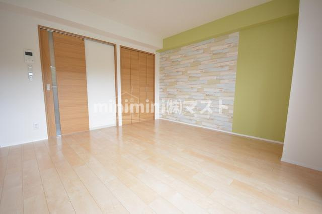 モノトーン難波の内装