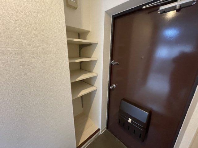 ダイドーメゾン甲子園Ⅱの玄関