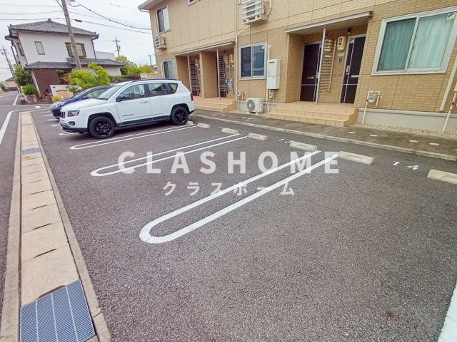ノーベル　　　刈谷市近郊の賃貸はクラスホームの駐車場