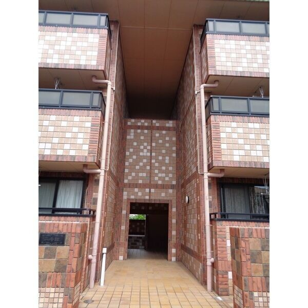 和泉乃郷II号館　　刈谷市近郊の賃貸ならクラスホーム刈谷店のエントランス