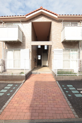 建物エントランス部分です♪