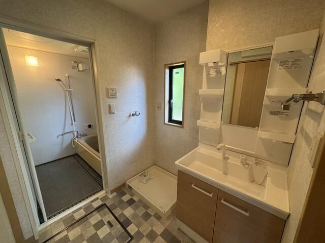 南町一戸建の洗面所