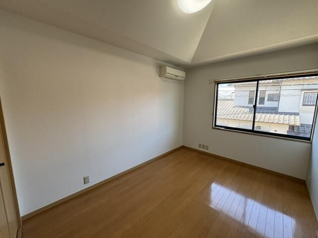 南町一戸建の寝室