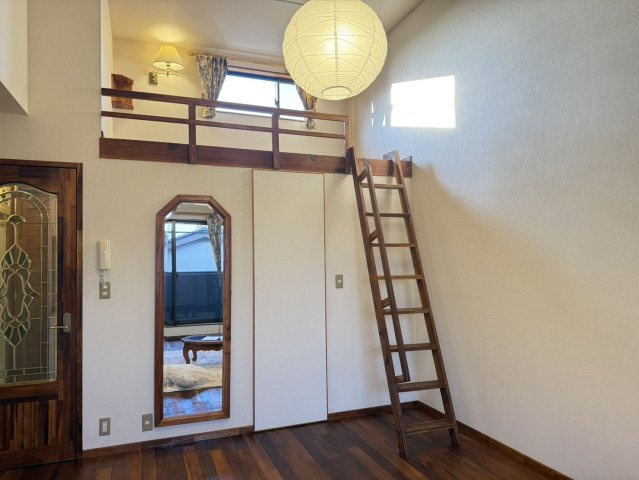 【居間・リビング】 | セザンヌ三谷 | ロフト有り
（※画像はイメージです、現況優先となります）