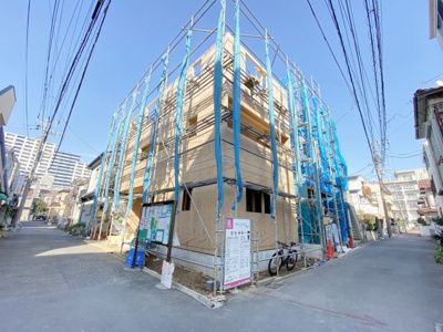 【前面道路含む現地写真】