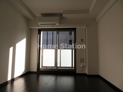 【居間・リビング】 | アルグラッド梅田WEST