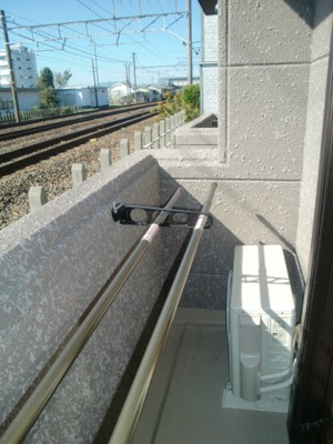 【バルコニー】 | セザンヌ三谷２ | 東海道本線が見えます。（※写真はイメージです、現況優先となります）
