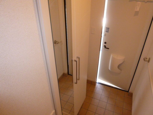 ジーシーⅠの玄関