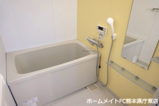 熊本市東区沼山津３丁目の賃貸マンションの浴室