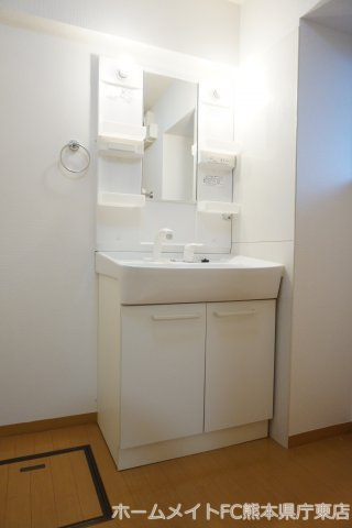 熊本市東区沼山津３丁目の賃貸マンションの独立洗面台