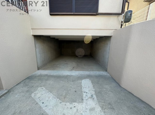 駐車場あり（高さ約164センチ）