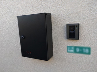 ポスト・インターホン