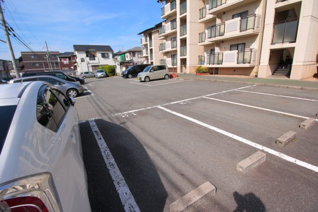 サンフローラ南別府の駐車場