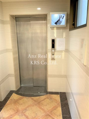【その他共用部分】 | Luxeドーム前Ⅱ  | エレベーターは防犯カメラが付いているので、安心です♪